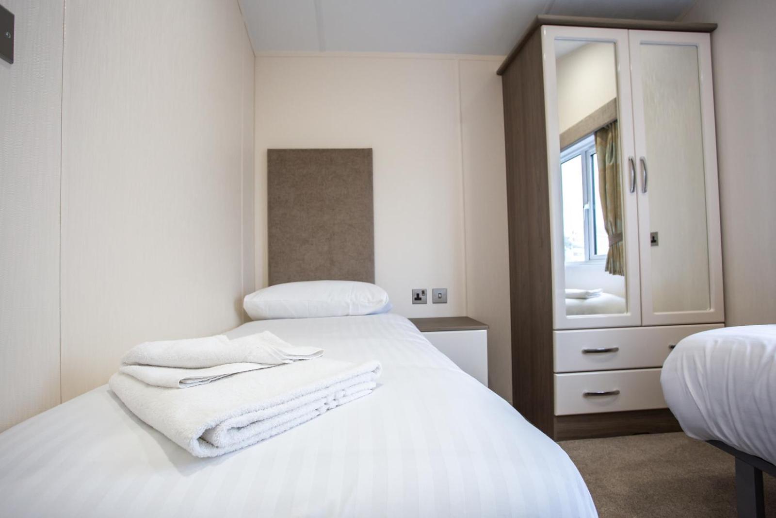Barmouth Bay Holiday Park Llanddwywe Exteriör bild