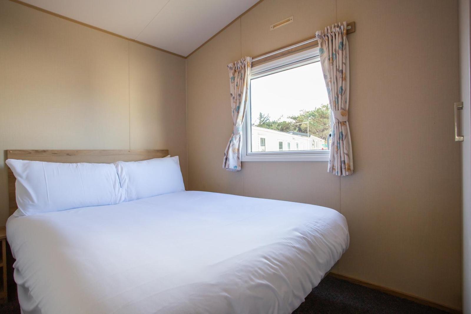 Barmouth Bay Holiday Park Llanddwywe Exteriör bild